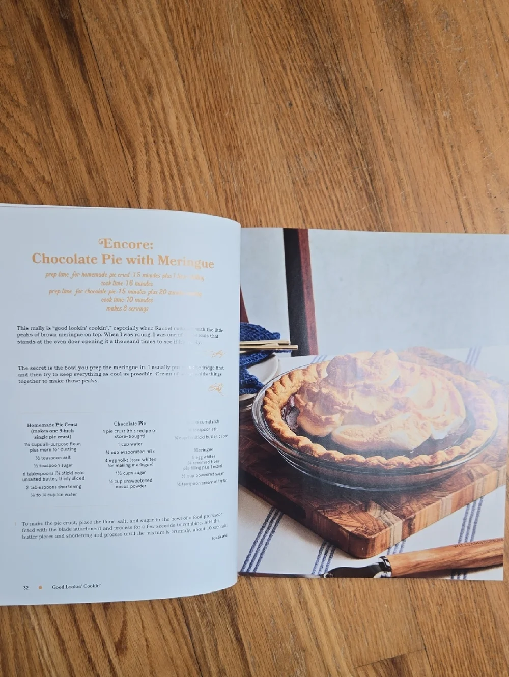 Good Lookin' Cookin' Dolly Parton cookbook
